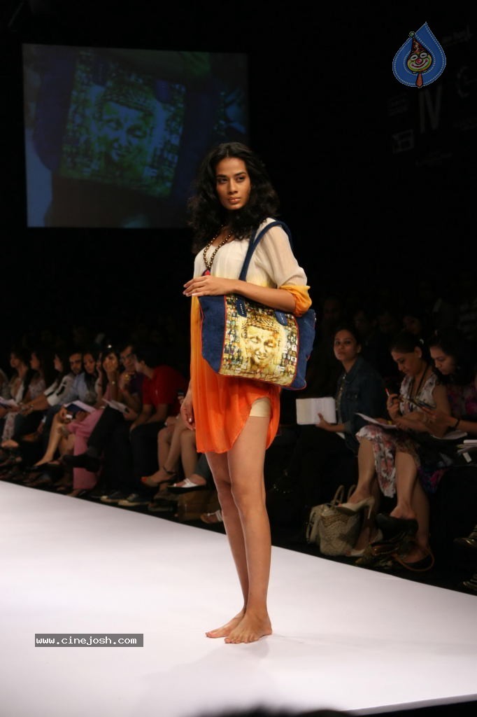 LFW Winter Festive 2011 All Shows - 19 / 34 photos