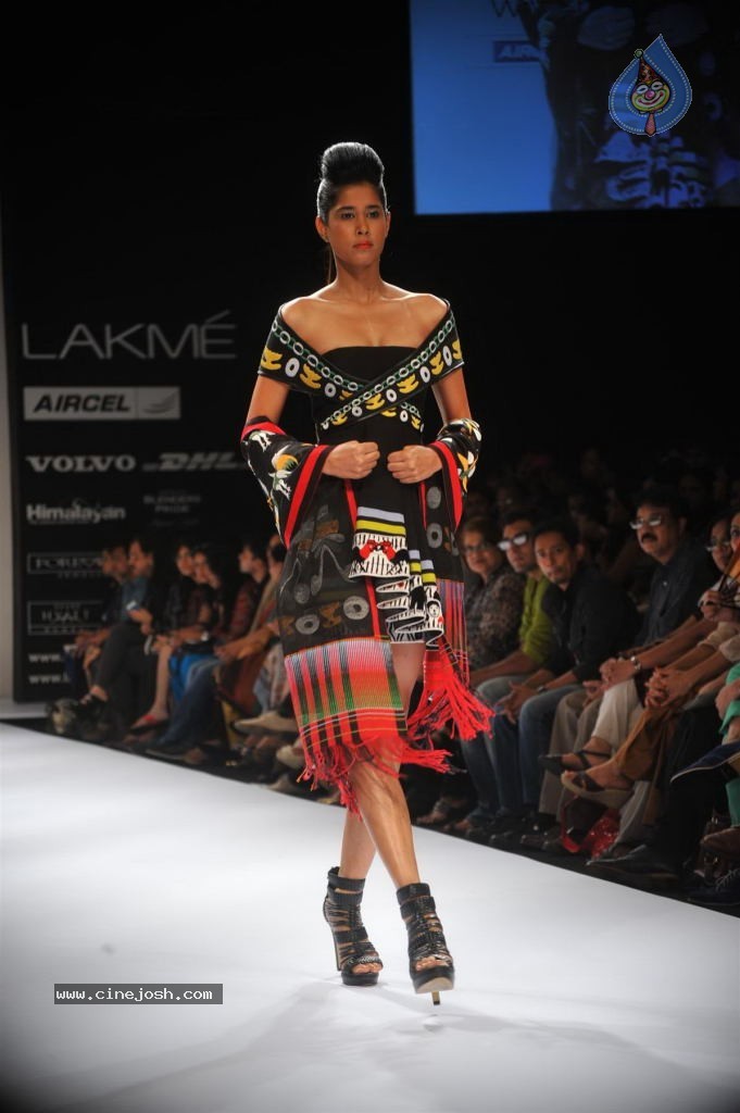 LFW Winter Festive 2012 Fashion Show - 18 / 123 photos