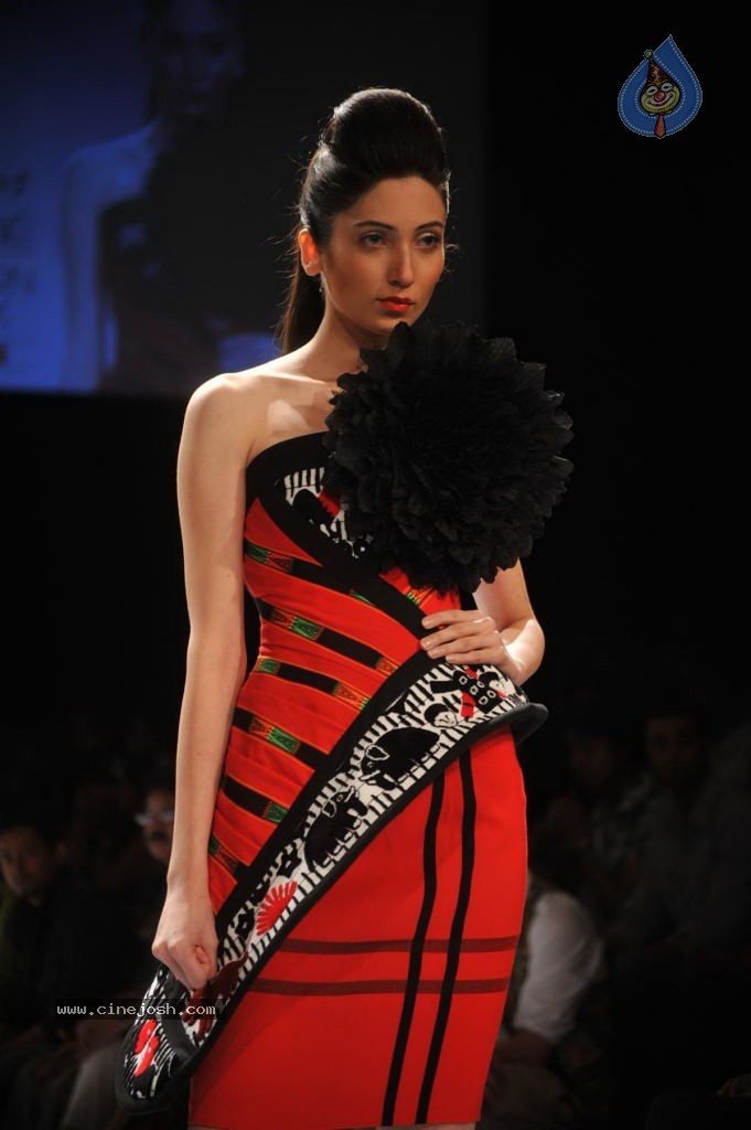 LFW Winter Festive 2012 Fashion Show - 91 / 123 photos