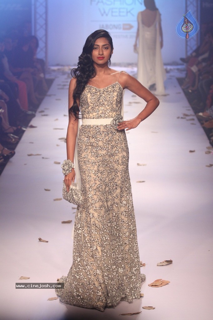 LFW Winter Festive 2014 Day 3 - 43 / 110 photos