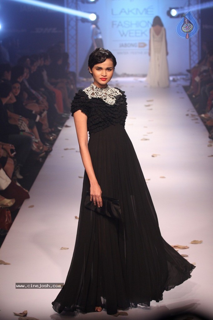 LFW Winter Festive 2014 Day 3 - 46 / 110 photos