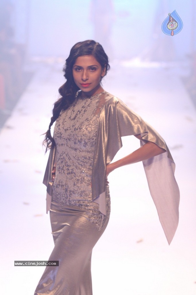 LFW Winter Festive 2014 Day 3 - 58 / 110 photos