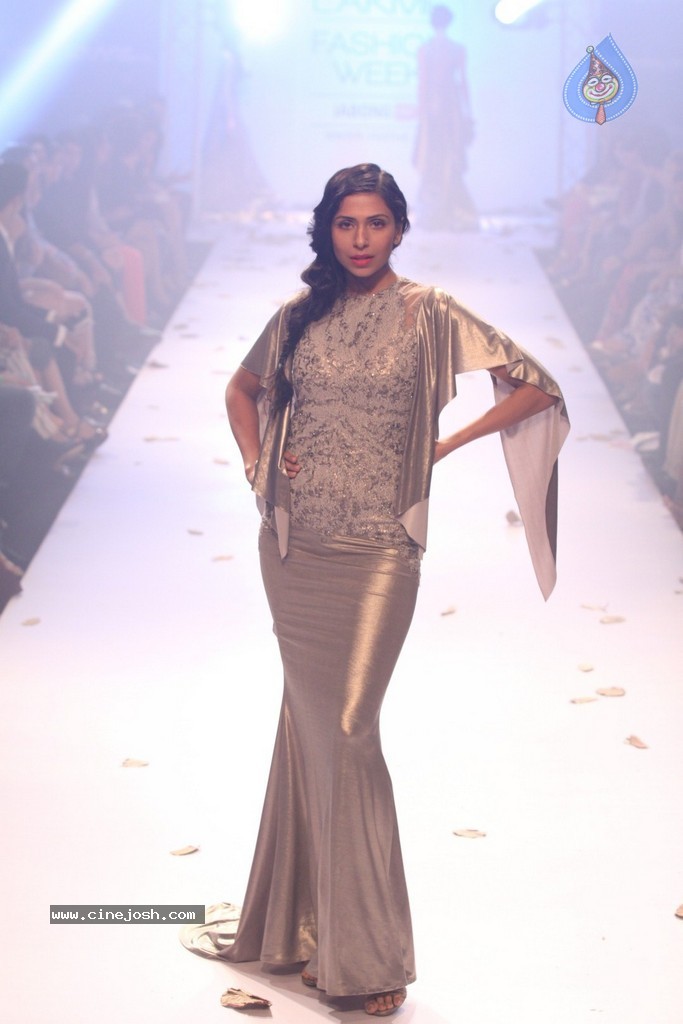 LFW Winter Festive 2014 Day 3 - 78 / 110 photos