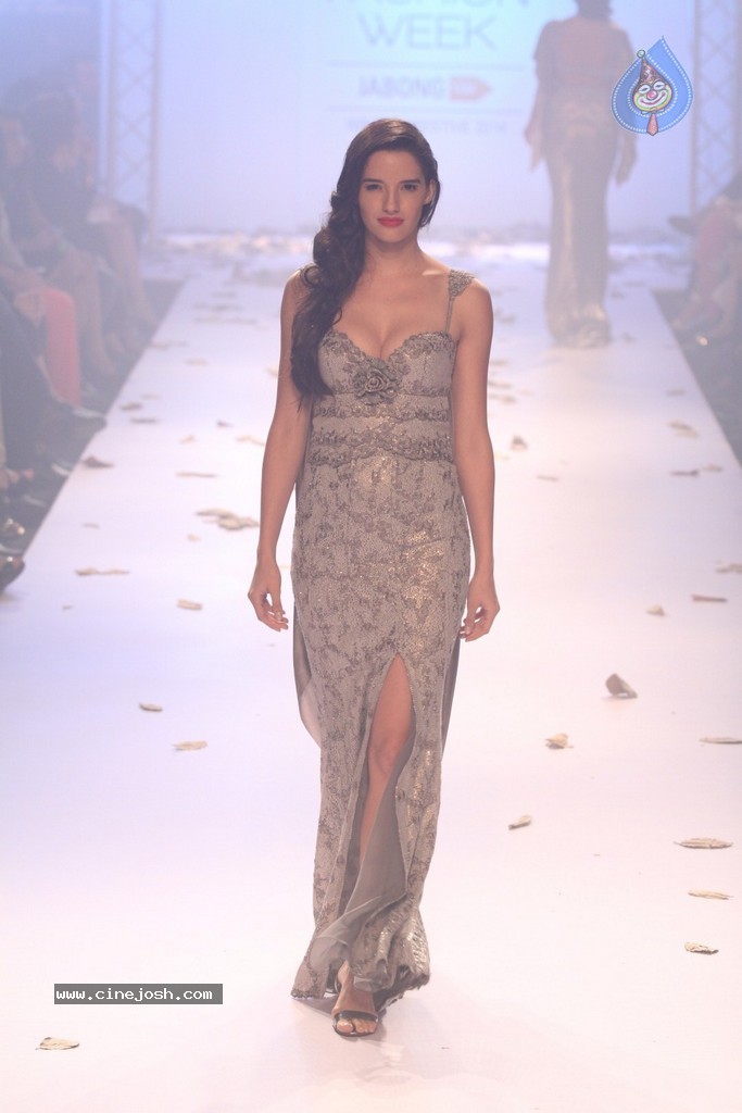 LFW Winter Festive 2014 Day 3 - 92 / 110 photos