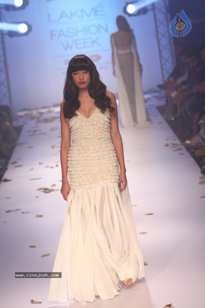 LFW Winter Festive 2014 Day 3 - 103 / 110 photos