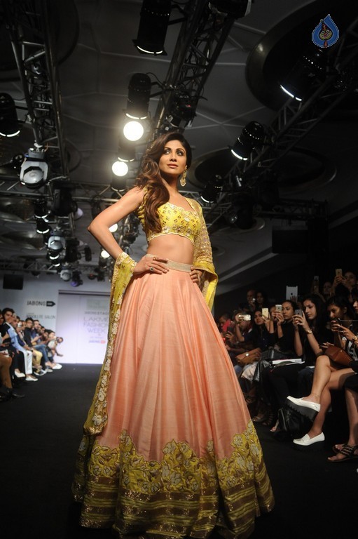 LFW Winter Festive 2015 Fashion Show 2 - 23 / 78 photos
