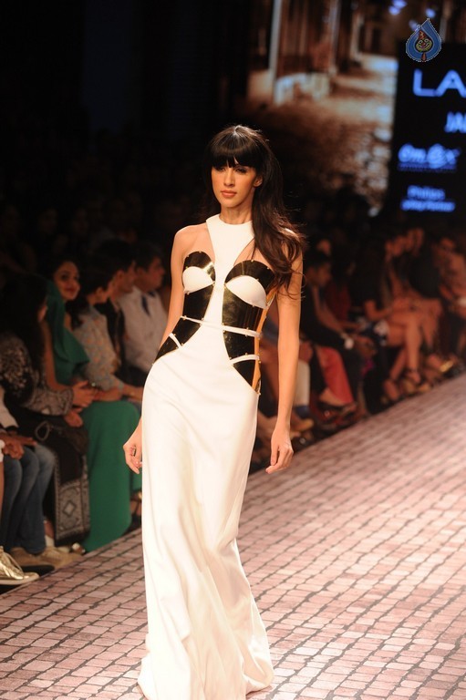 LFW Winter Festive 2015 Fashion Show 2 - 30 / 78 photos