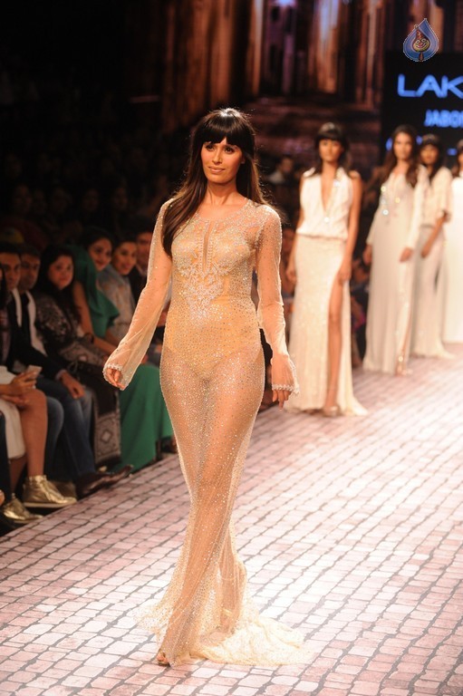 LFW Winter Festive 2015 Fashion Show 2 - 39 / 78 photos