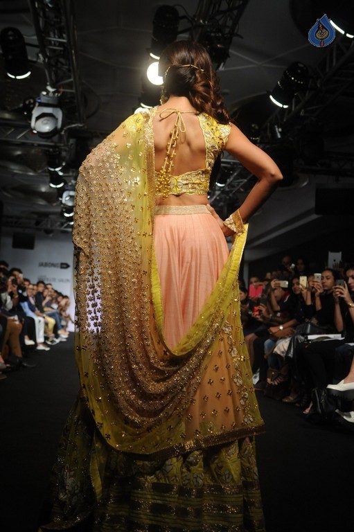 LFW Winter Festive 2015 Fashion Show 2 - 45 / 78 photos