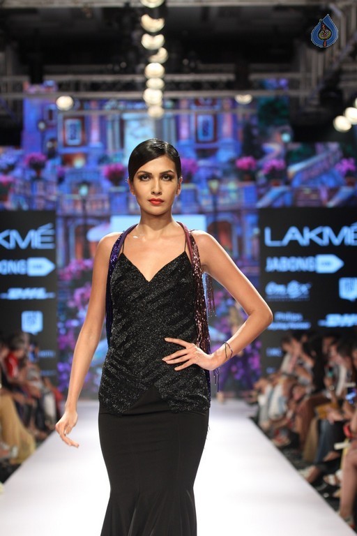 LFW Winter Festive 2015 Fashion Show 2 - 49 / 78 photos