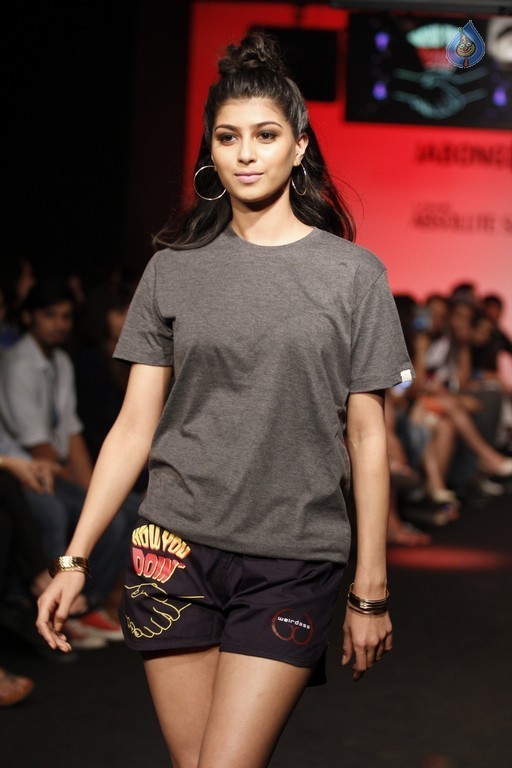 LFW Winter Festive 2015 Fashion Show 2 - 62 / 78 photos