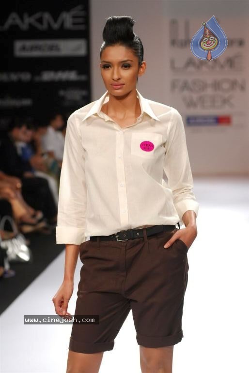 LFW Winter Festive Day 4 Shows - 5 / 109 photos