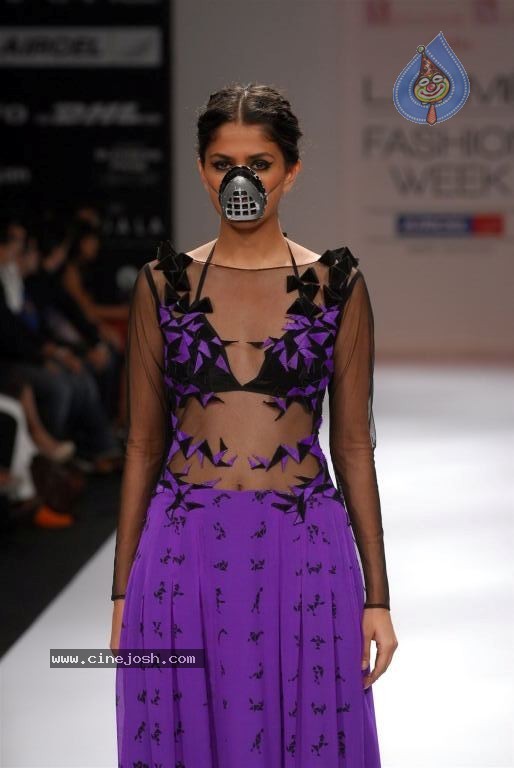 LFW Winter Festive Day 4 Shows - 14 / 109 photos