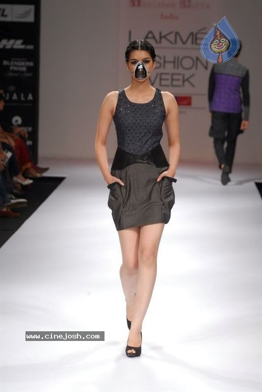 LFW Winter Festive Day 4 Shows - 81 / 109 photos