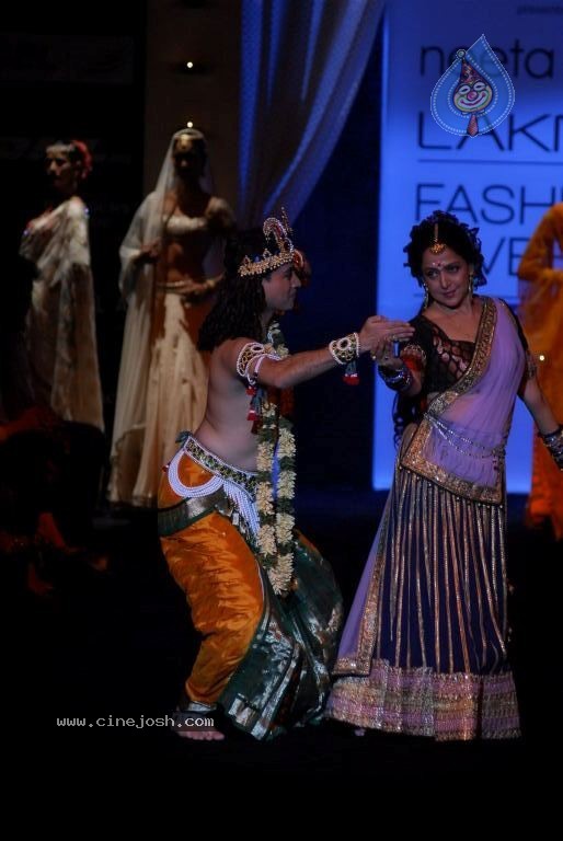 LFW Winter Festive Day 5 All Shows - 73 / 152 photos