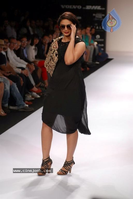 LFW Winter Festive Day 5 All Shows - 85 / 152 photos
