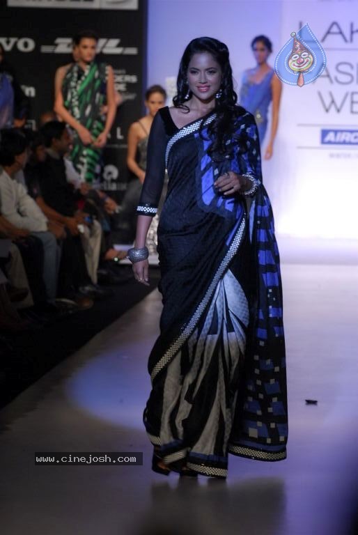 LFW Winter Festive Day 5 All Shows - 88 / 152 photos