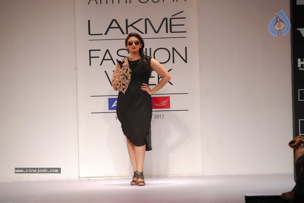 LFW Winter Festive Day 5 All Shows - 109 / 152 photos