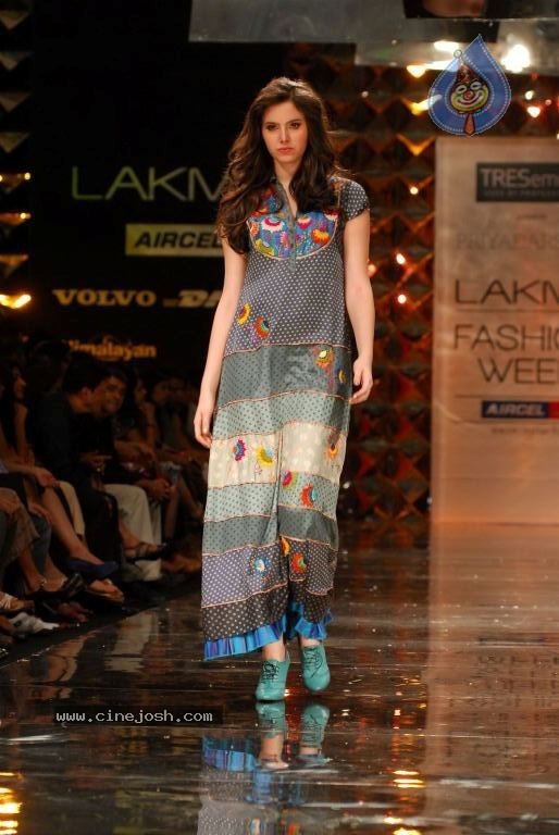 LFW Winter Festive Fashion Show - 33 / 152 photos