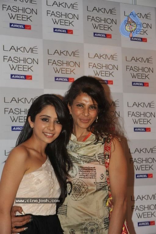 LFW Winter Festive Fashion Show - 105 / 152 photos
