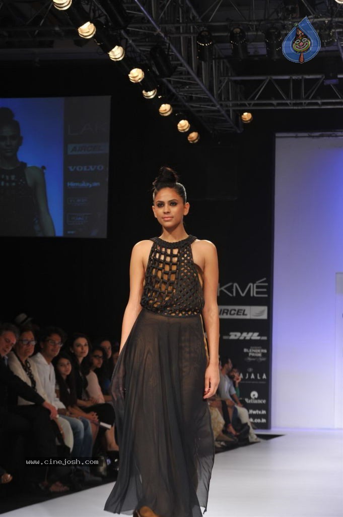 LFW Winter Festive Fashion Show - 131 / 152 photos