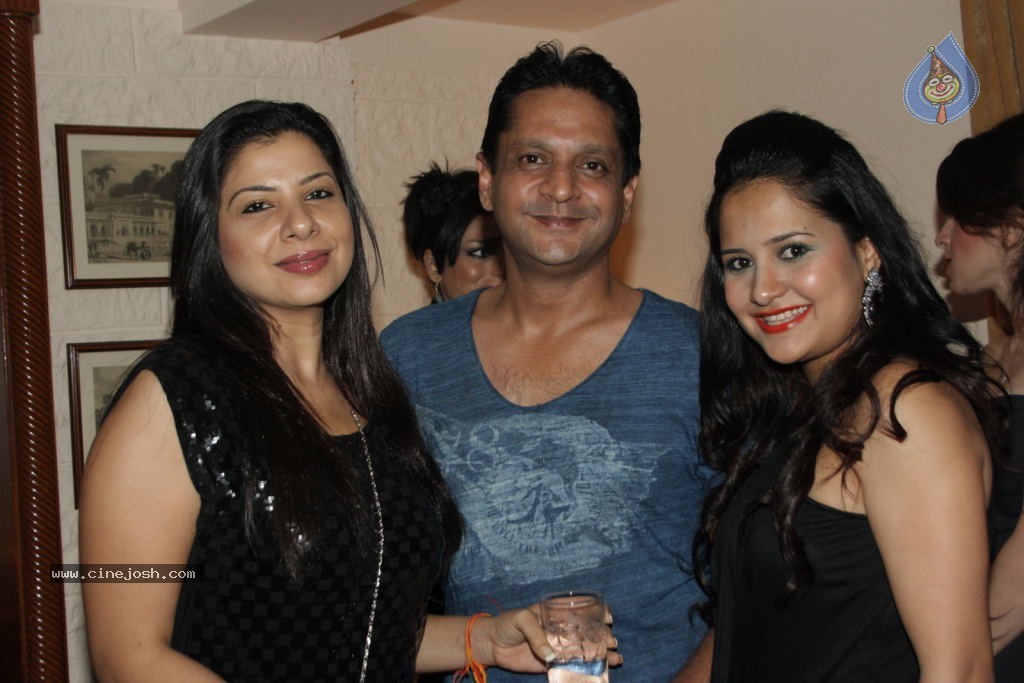 Liza Malik Birthday Celebrations - 10 / 27 photos