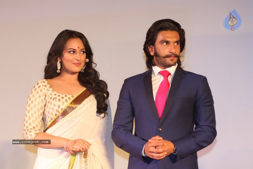 Lootera Film 1st Look Launch - 34 / 34 photos