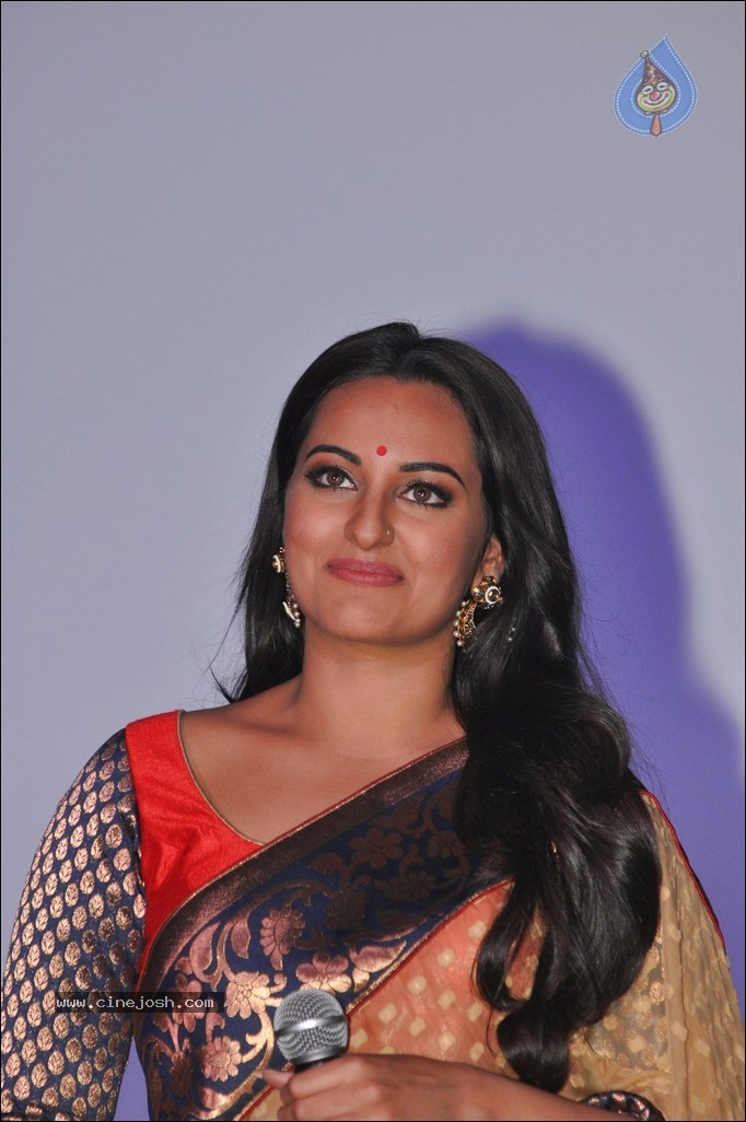 Lootera Film Music Launch - 35 / 40 photos