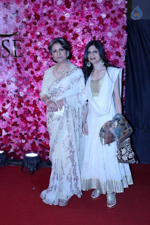 Lux Golden Awards Red Carpet 1 - 5 / 27 photos