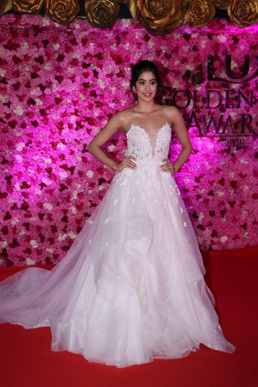 Lux Golden Rose Awards 2018 Photos - 7 / 59 photos