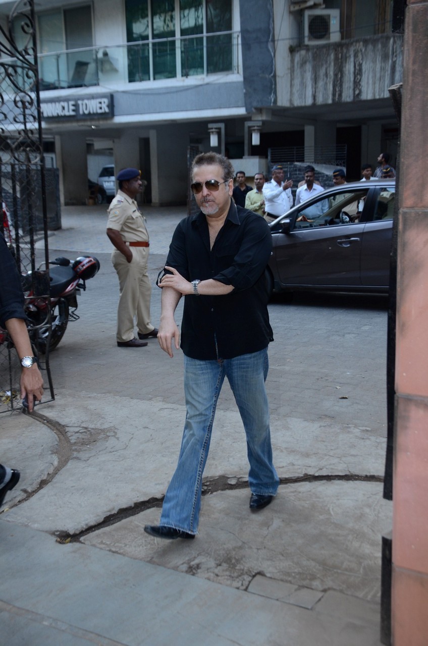 Madhur Bhandarkar Mother Condolence Meet - 5 / 85 photos