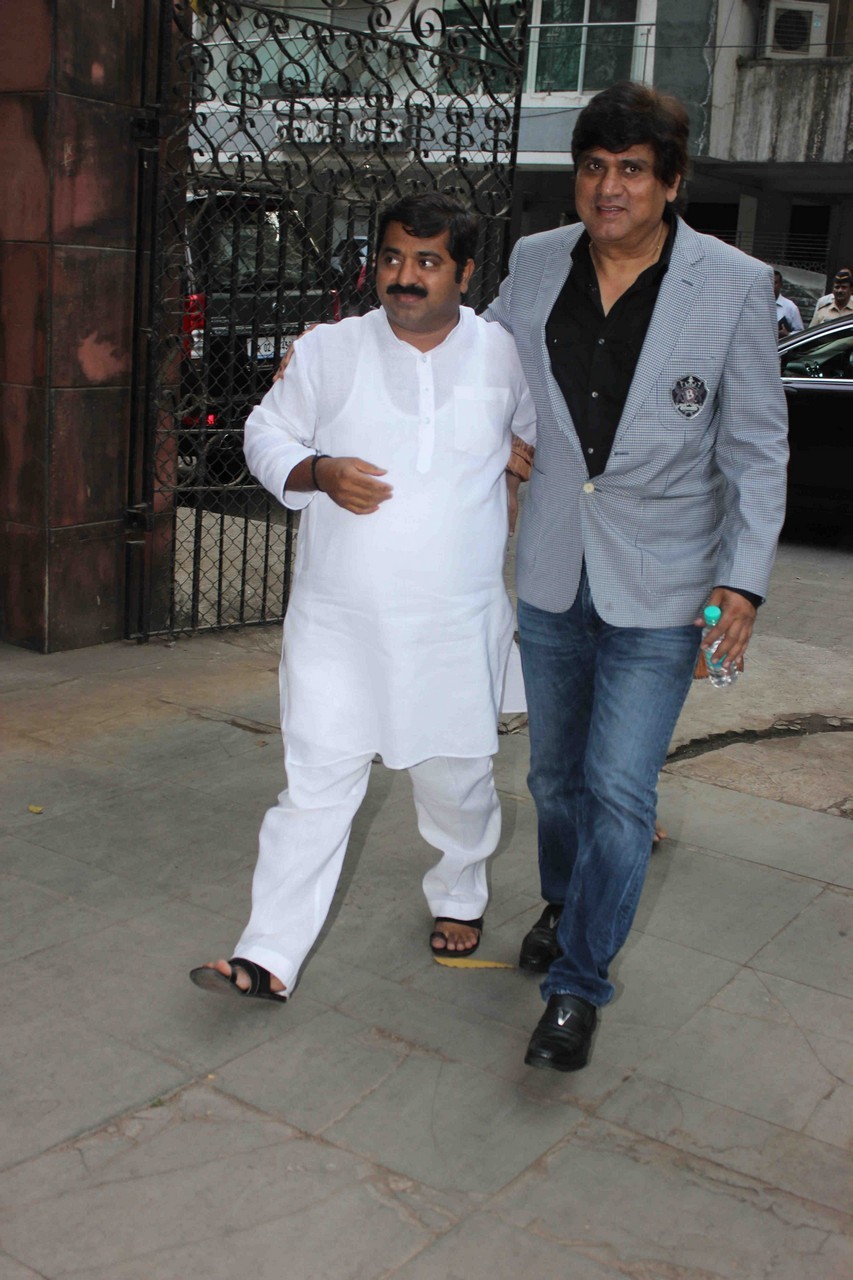 Madhur Bhandarkar Mother Condolence Meet - 60 / 85 photos
