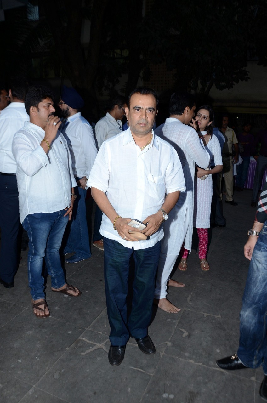 Madhur Bhandarkar Mother Condolence Meet - 66 / 85 photos
