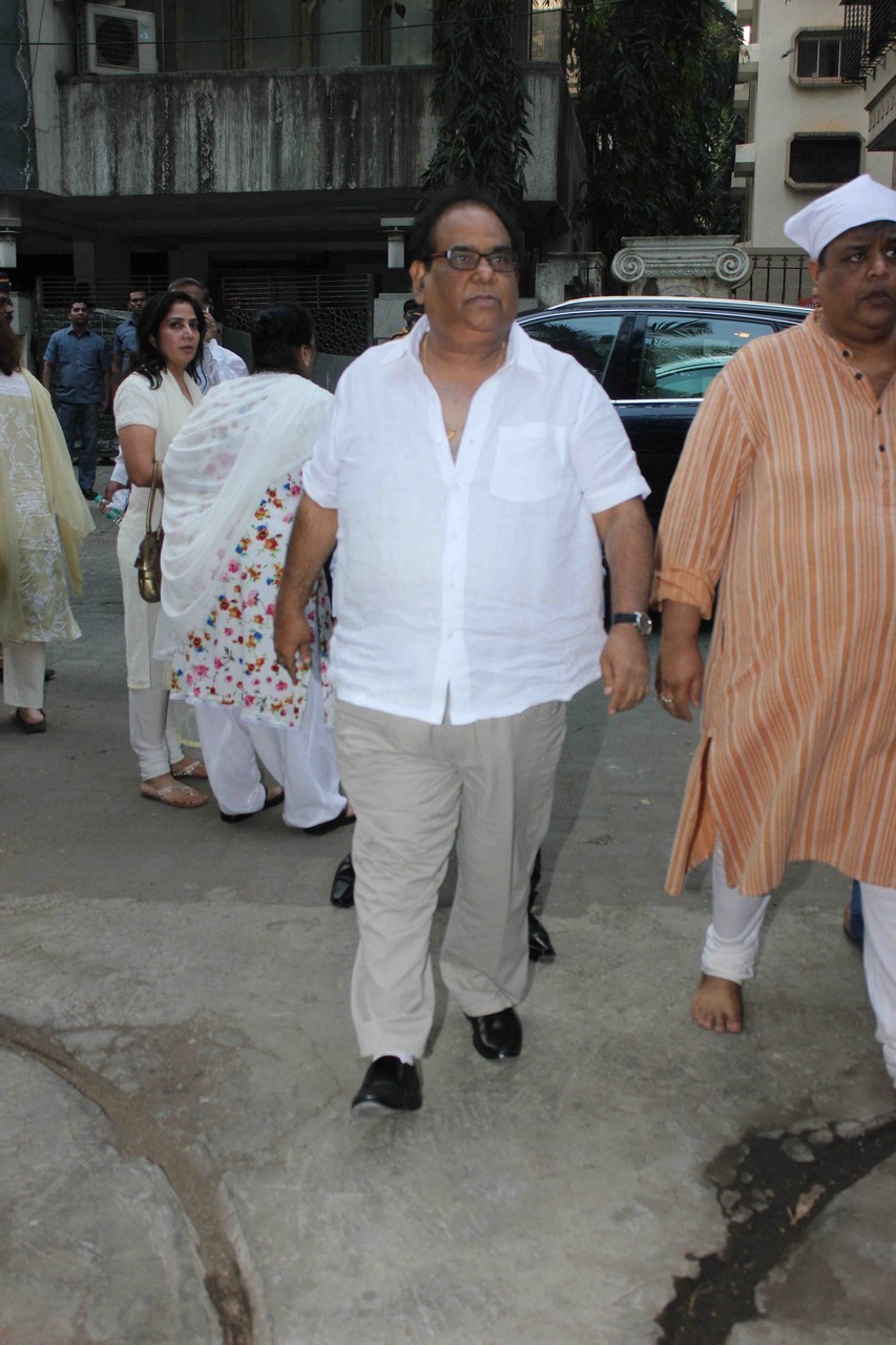 Madhur Bhandarkar Mother Condolence Meet - 82 / 85 photos