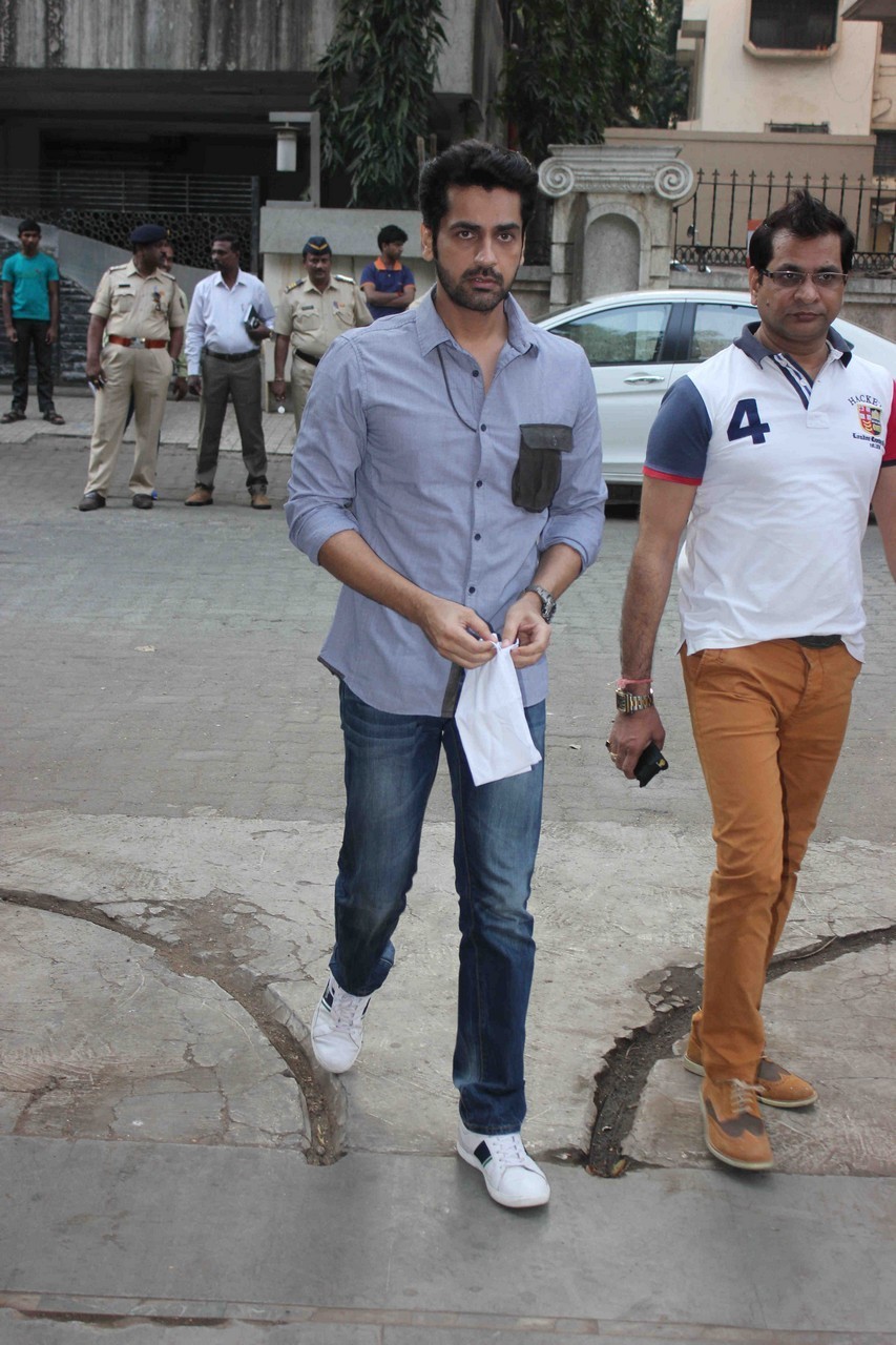 Madhur Bhandarkar Mother Condolence Meet - 84 / 85 photos