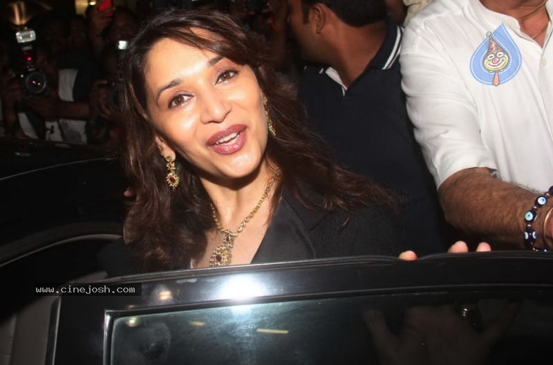 Madhuri Dixit Arrives in India - 7 / 20 photos