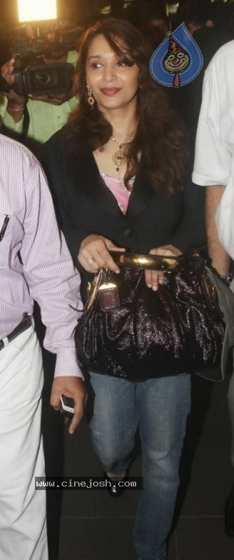 Madhuri Dixit Arrives in India - 14 / 20 photos