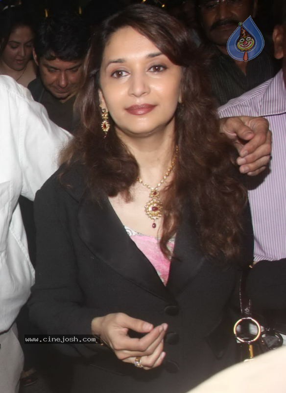 Madhuri Dixit Arrives in India - 17 / 20 photos