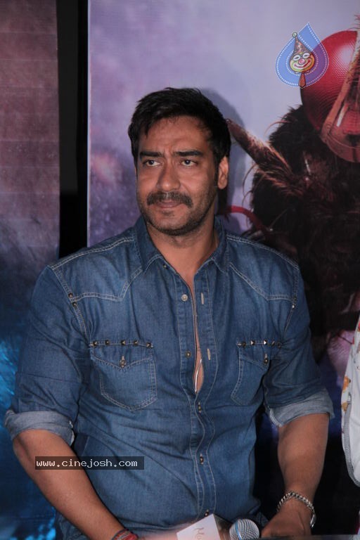 Makkhi Movie Press Meet - 32 / 34 photos