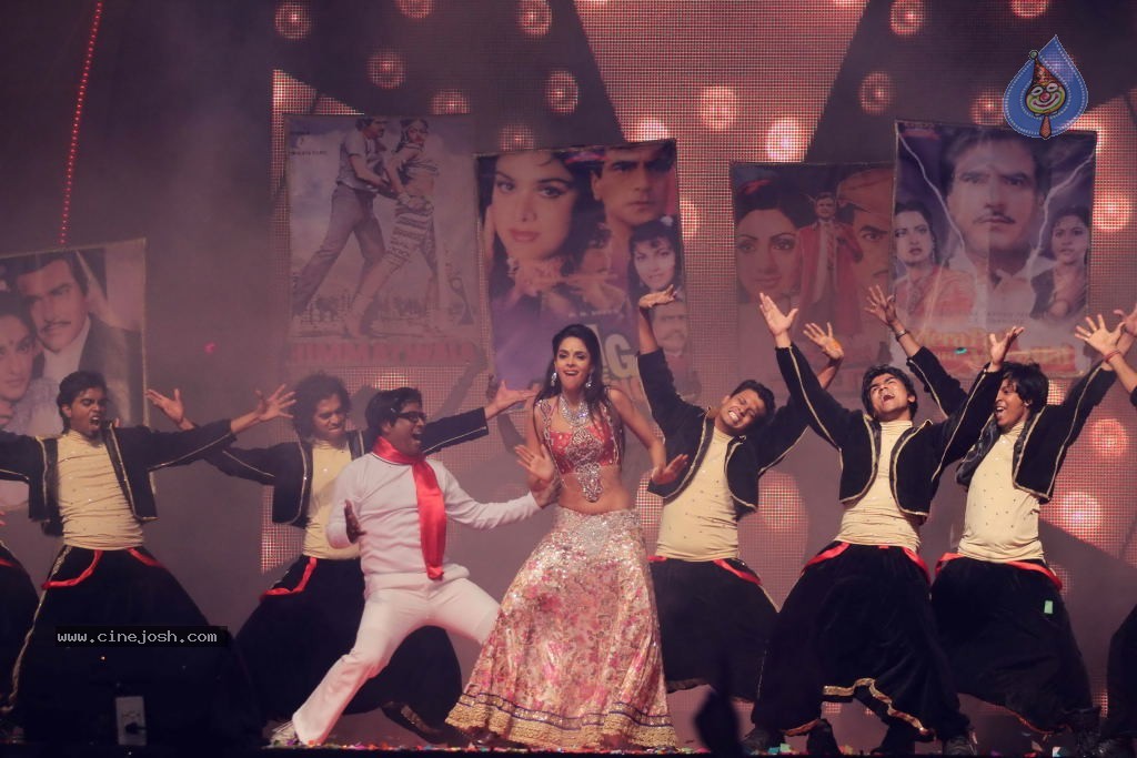 Mallika Sherawat at Tulip Star New Year Event - 14 / 48 photos