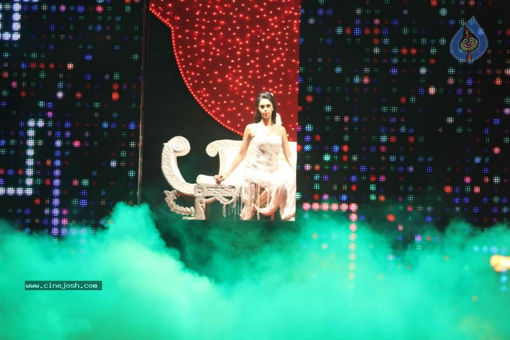 Mallika Sherawat at Tulip Star New Year Event - 22 / 48 photos