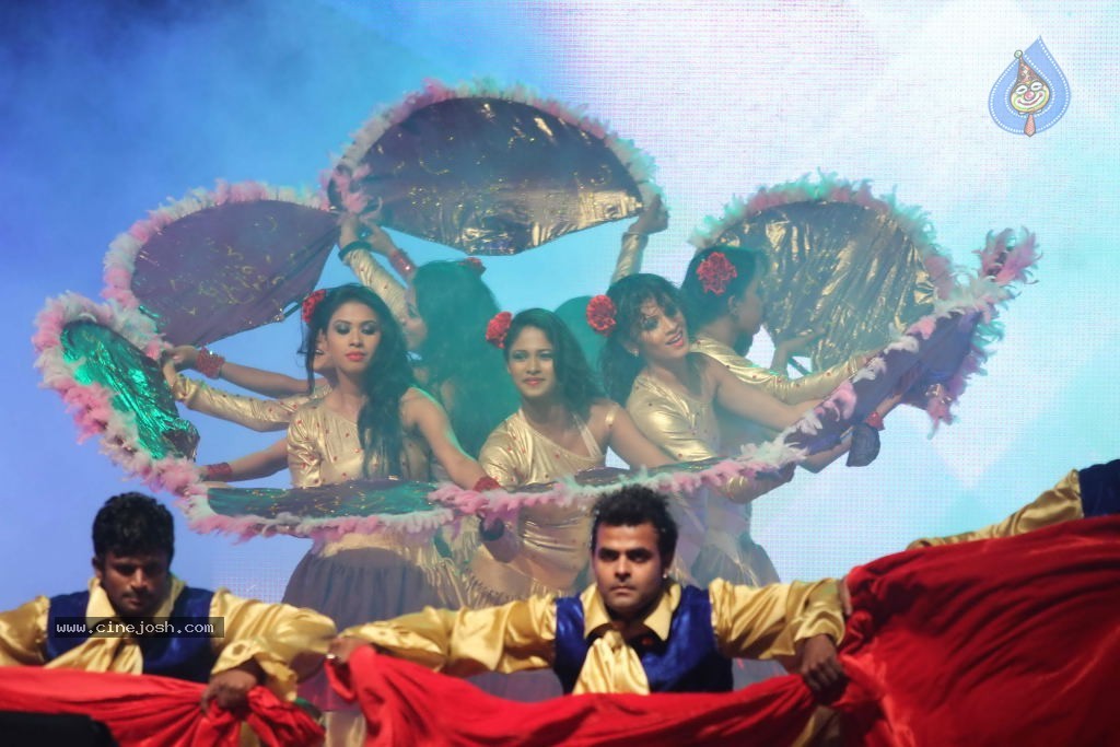 Mallika Sherawat at Tulip Star New Year Event - 37 / 48 photos