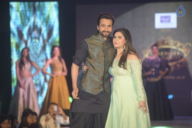 Manali Jagtap's Star Walk Fashion Show - 21 / 57 photos