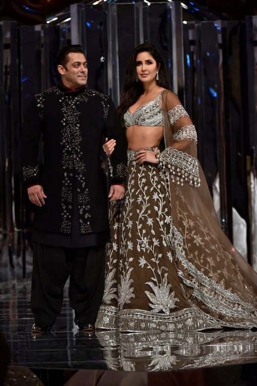 Manish Malhotra Couture Show 2018 - 5 / 38 photos