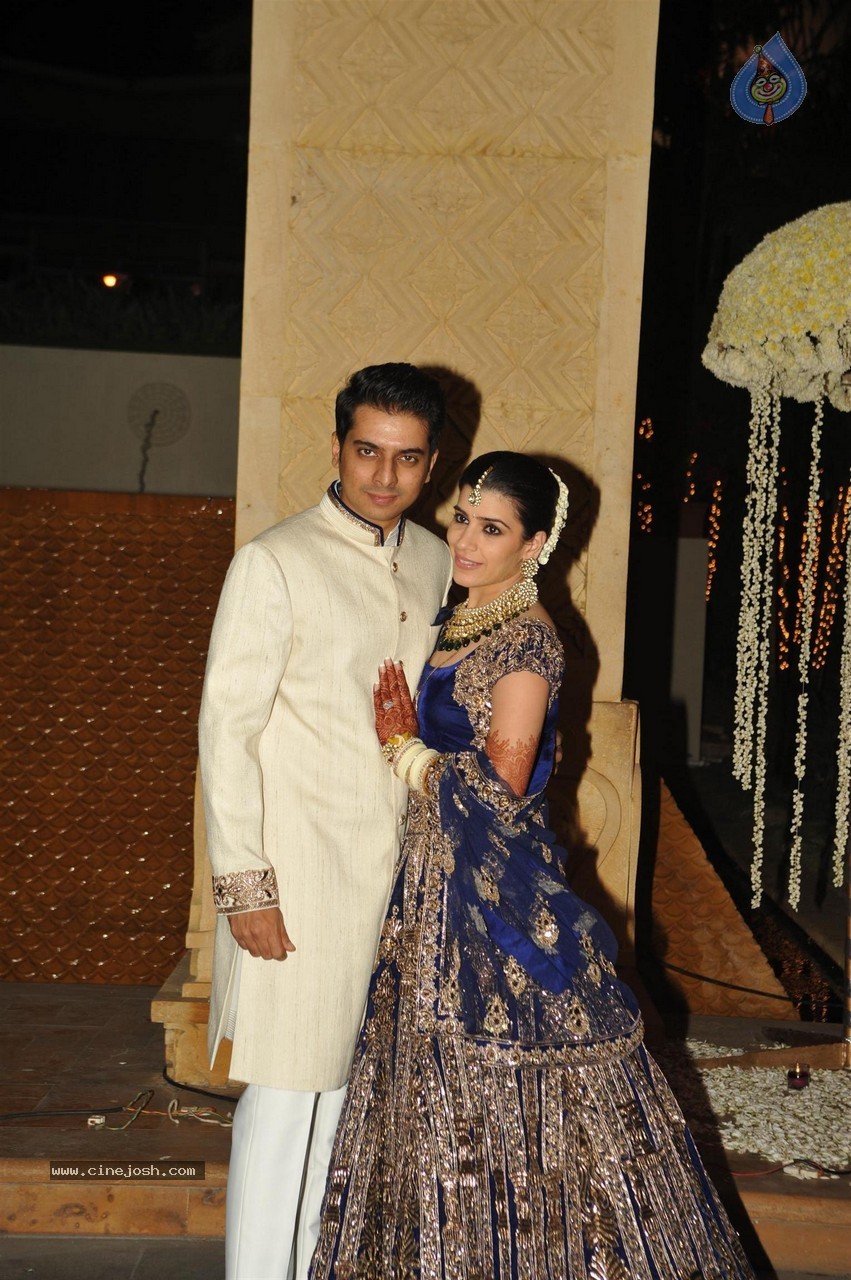 Manish Malhotra Niece Riddhi Malhotra Wedding Reception - 10 / 125 photos
