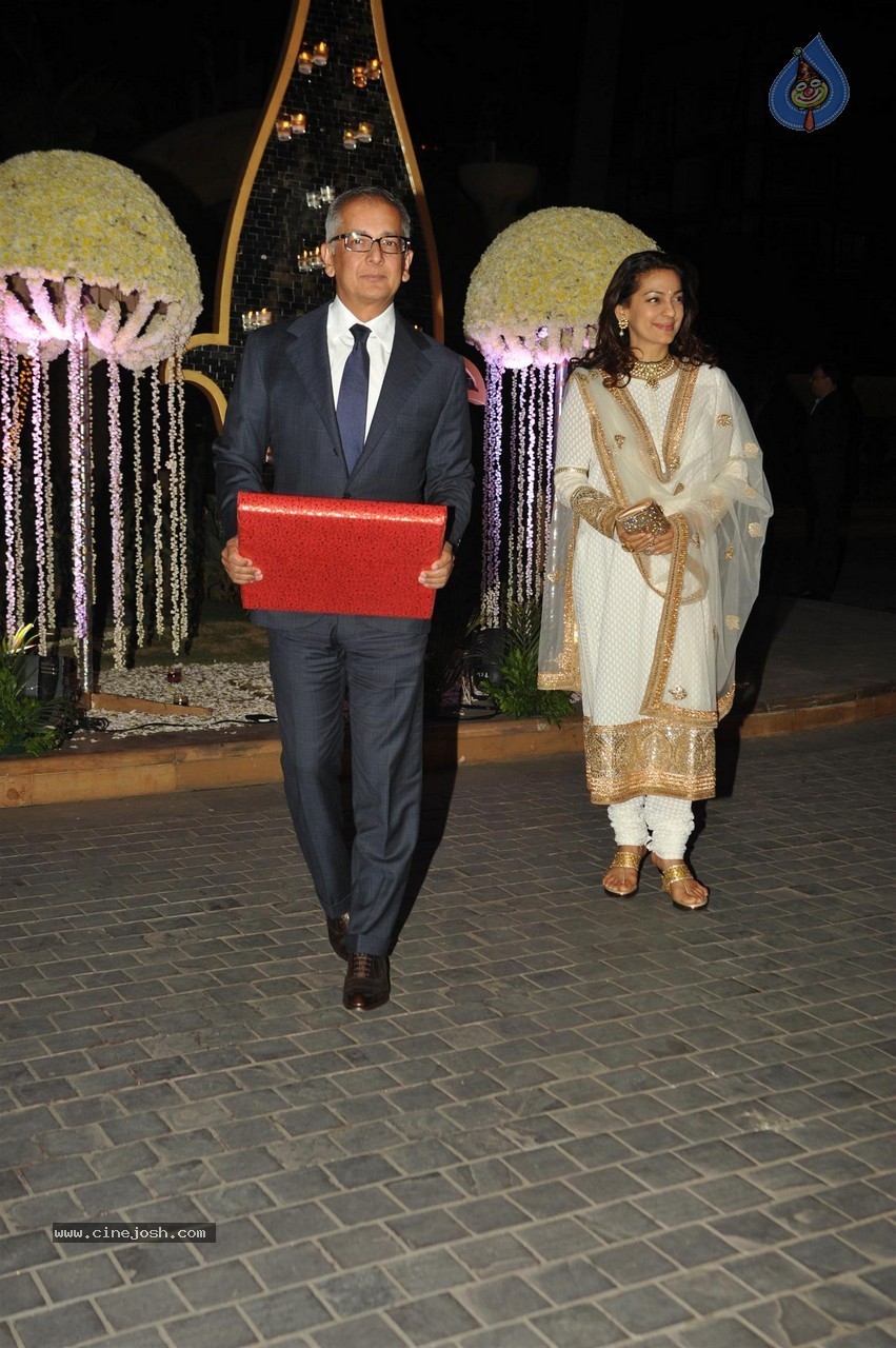 Manish Malhotra Niece Riddhi Malhotra Wedding Reception - 28 / 125 photos