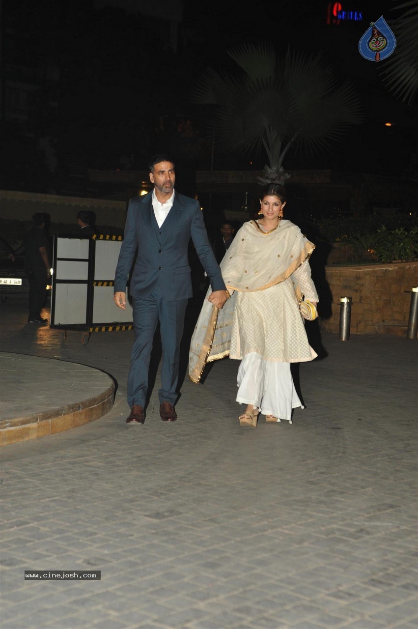 Manish Malhotra Niece Riddhi Malhotra Wedding Reception - 29 / 125 photos
