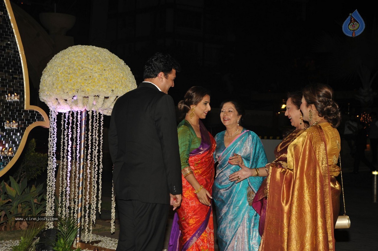 Manish Malhotra Niece Riddhi Malhotra Wedding Reception - 48 / 125 photos