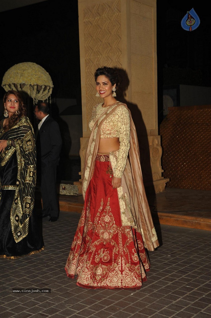 Manish Malhotra Niece Riddhi Malhotra Wedding Reception - 61 / 125 photos