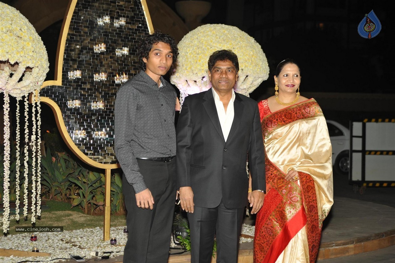 Manish Malhotra Niece Riddhi Malhotra Wedding Reception - 71 / 125 photos